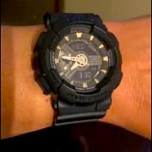 Baby G Shock Women’s Watch ❤️ Worn twice. Excellent condition.